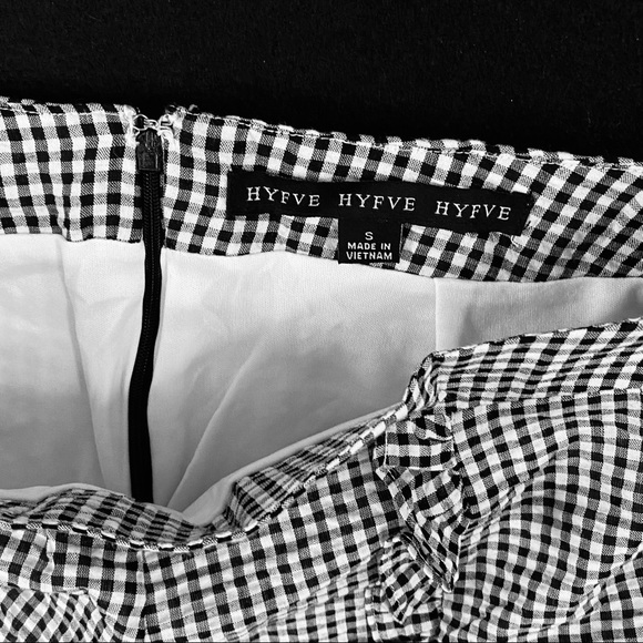 🏁Fully lined Black & White checkered high waist Pinup shorts fitted ruffles NEW - Picture 8 of 9